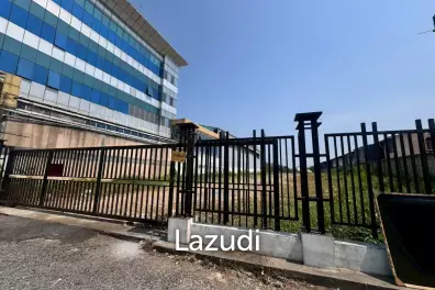 30 Rai of Land for sale in main road Kanlapaphruek