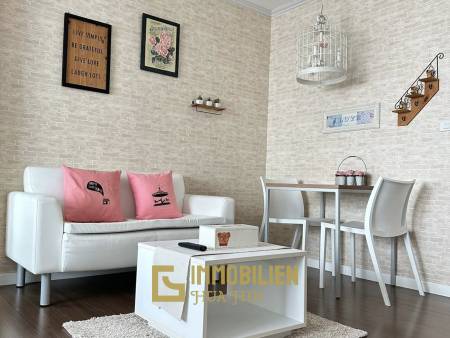 High Floor 1 Bedroom Condo at Baan Kiang Fah