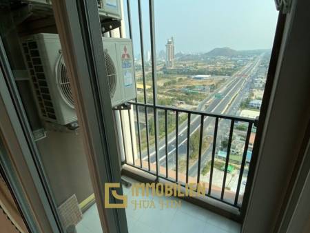 High Floor 1 Bedroom Condo at Baan Kiang Fah