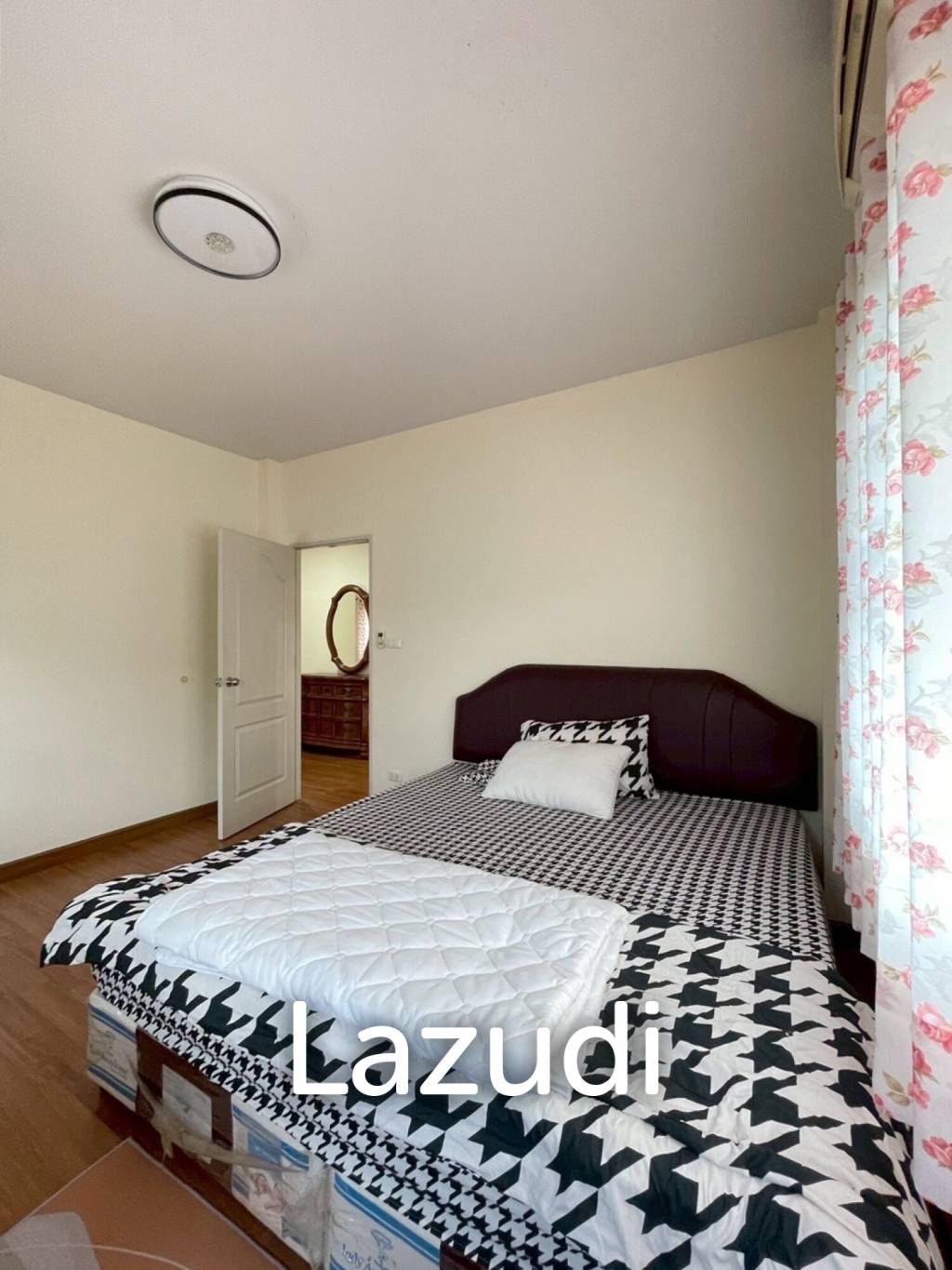 ขาย/เช่า บ้าน 2 ชั้น 4 ห้องนอนในโครงการสินธานี 10 ต.ริมกก