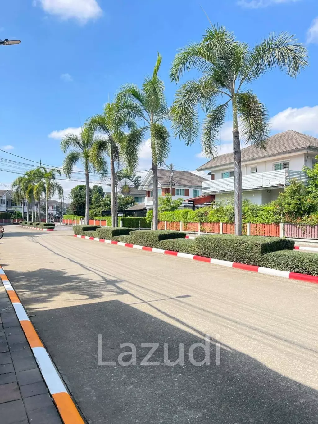 ขาย/เช่า บ้าน 2 ชั้น 4 ห้องนอนในโครงการสินธานี 10 ต.ริมกก