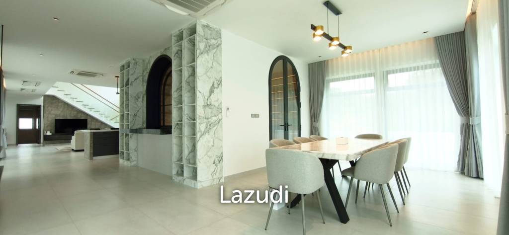 Ultra-Luxury 2-Story Villa The View Estate, Pong