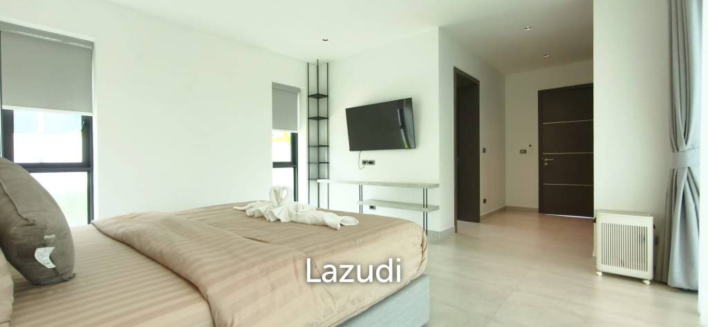 Ultra-Luxury 2-Story Villa The View Estate, Pong
