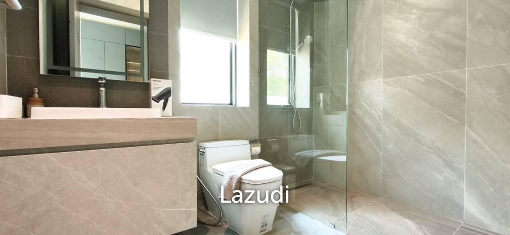 Ultra-Luxury 2-Story Villa The View Estate, Pong