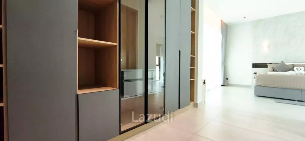 Ultra-Luxury 2-Story Villa The View Estate, Pong