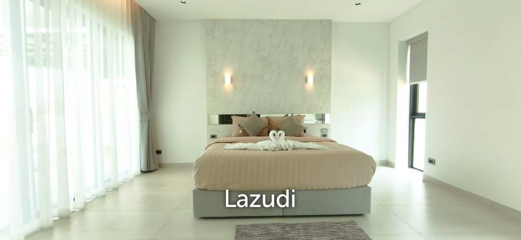 Ultra-Luxury 2-Story Villa The View Estate, Pong