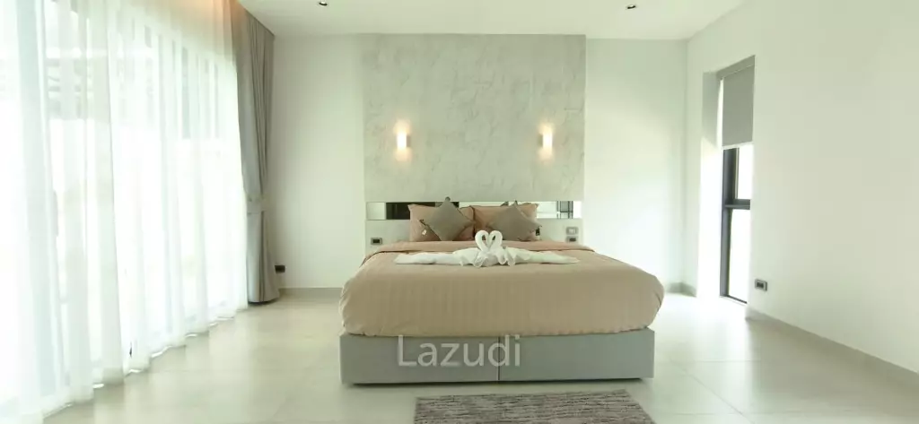 Ultra-Luxury 2-Story Villa The View Estate, Pong