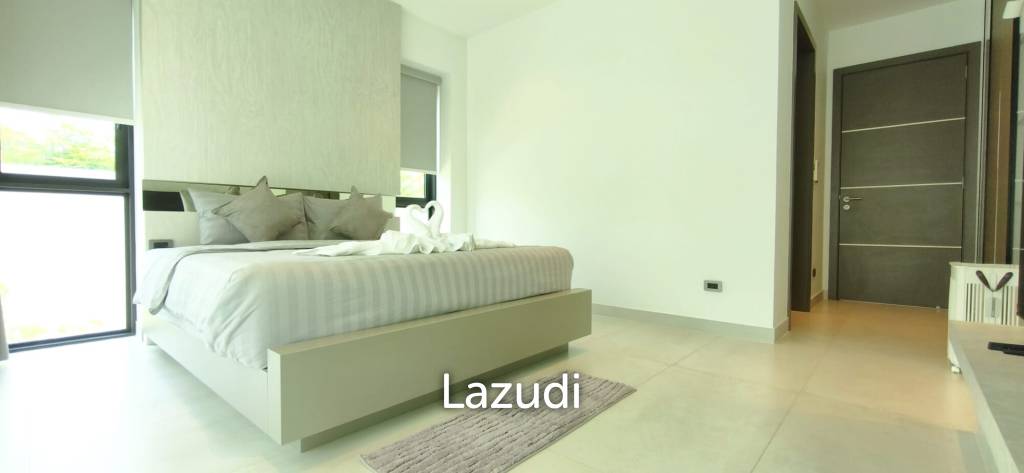 Ultra-Luxury 2-Story Villa The View Estate, Pong