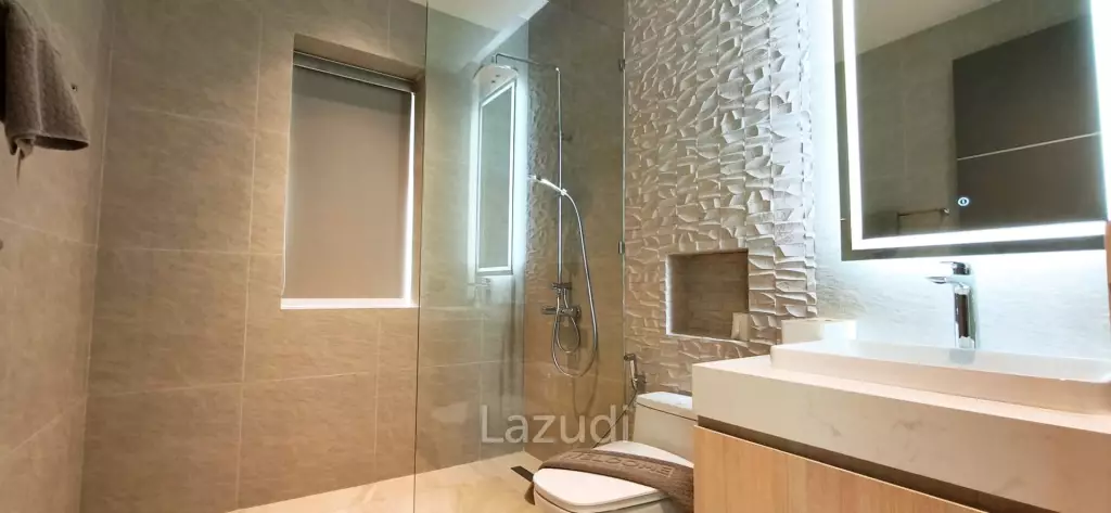 Ultra-Luxury 2-Story Villa The View Estate, Pong