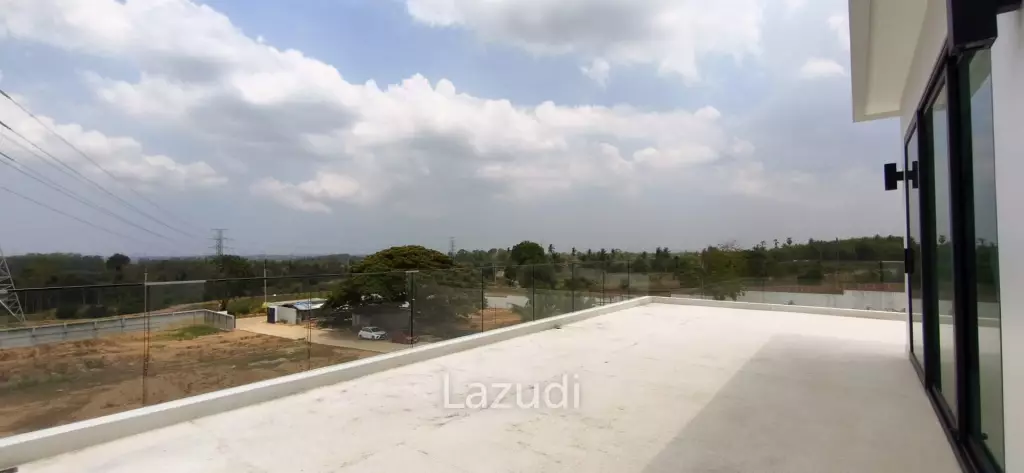 Ultra-Luxury 2-Story Villa The View Estate, Pong