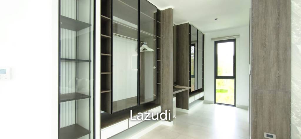 Ultra-Luxury 2-Story Villa The View Estate, Pong