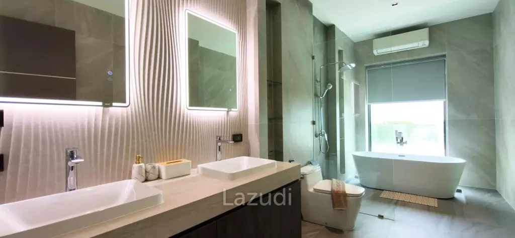 Ultra-Luxury 2-Story Villa The View Estate, Pong
