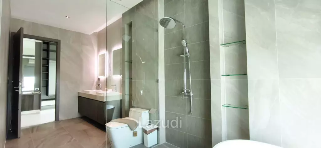 Ultra-Luxury 2-Story Villa The View Estate, Pong