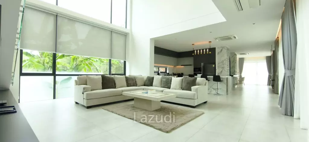 Ultra-Luxury 2-Story Villa The View Estate, Pong