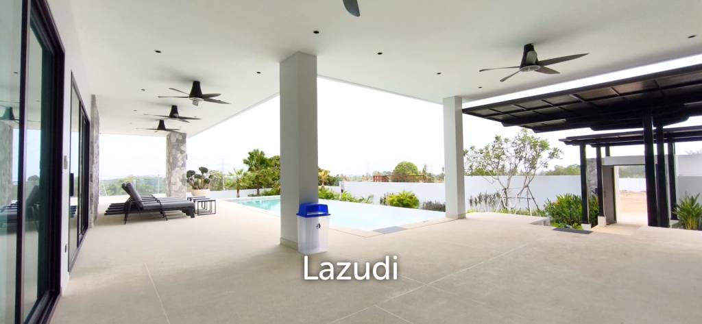 Ultra-Luxury 2-Story Villa The View Estate, Pong