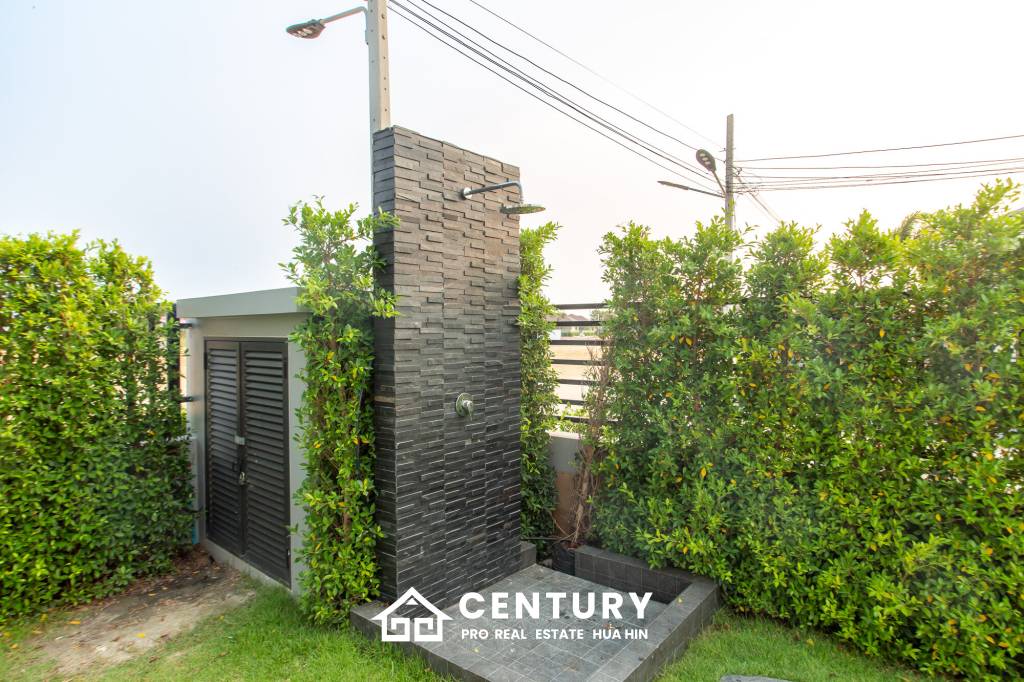 L'UX VILLA Private Pool Villas  with 343 sqm modern pool villa in Wang Phong Pran Buri