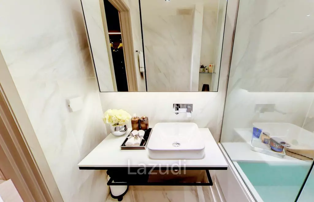 1 Bed 1 Bath 51.7 SQ.M The Room Sukhumvit 38
