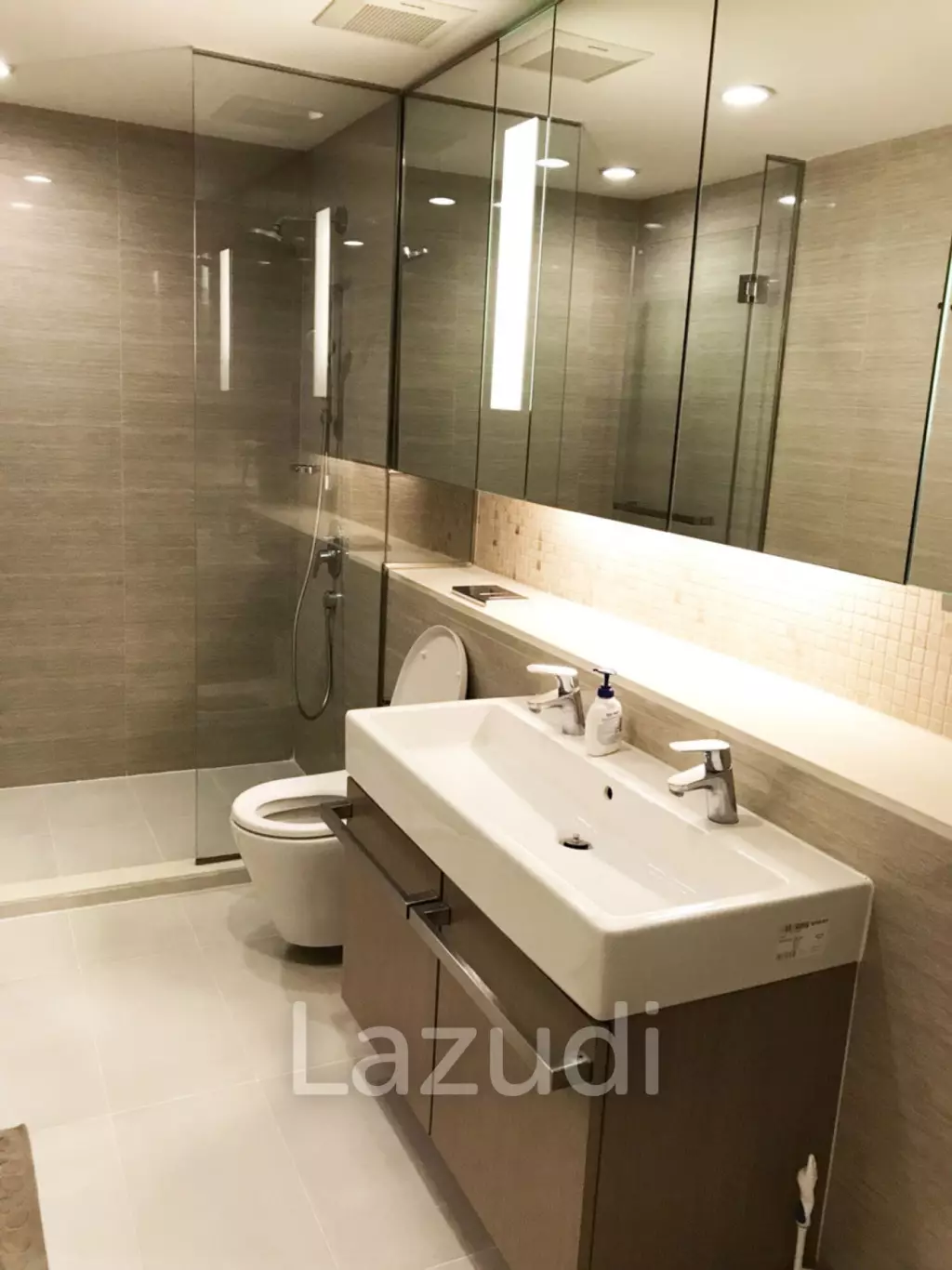 109 sqm modern 2 bed condo at MODE Sukhumvit 61 Khlong Tan Nuea