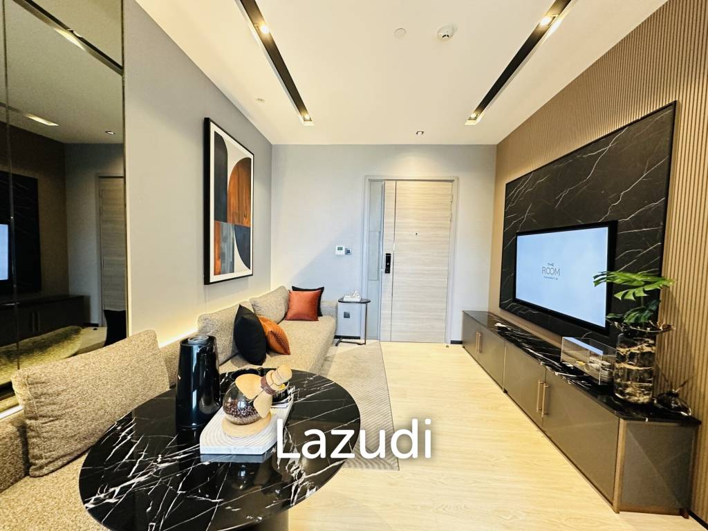 1 Bed 1 Bath 44.85 SQ.M The Room Sukhumvit 38