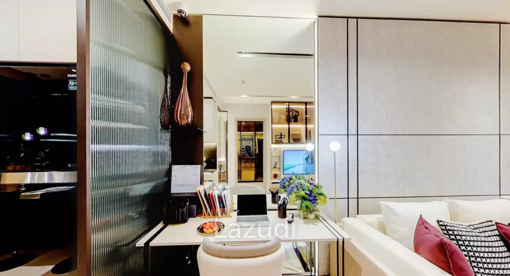 1 Bed 1 Bath 53.36 SQ.M The Room Sukhumvit 38