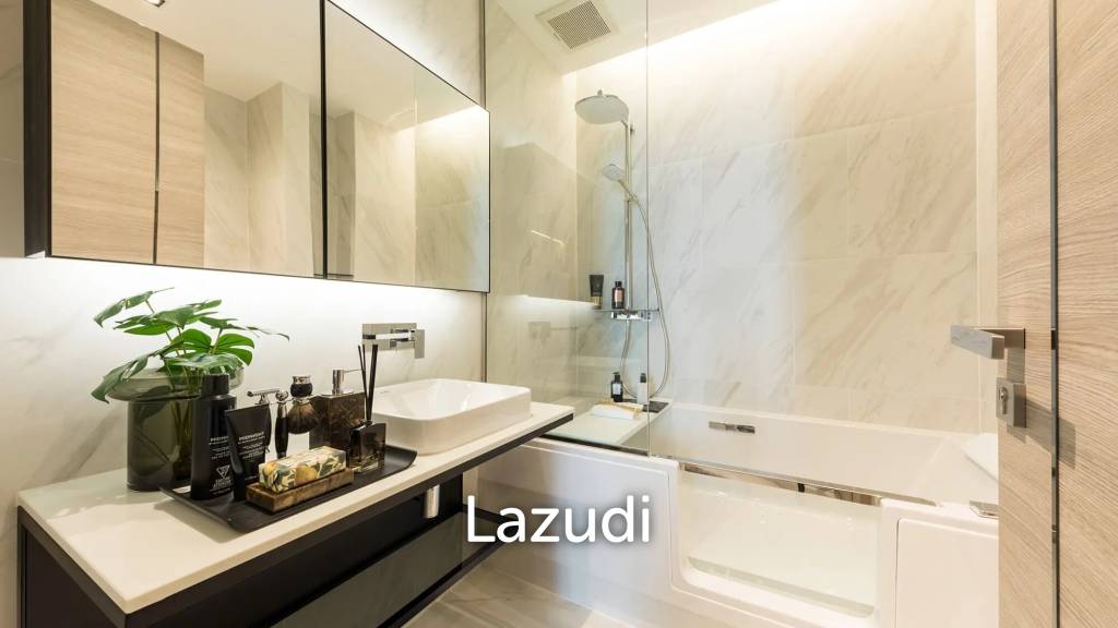 1 Bed 1 Bath 61.2 SQ.M The Room Sukhumvit 38