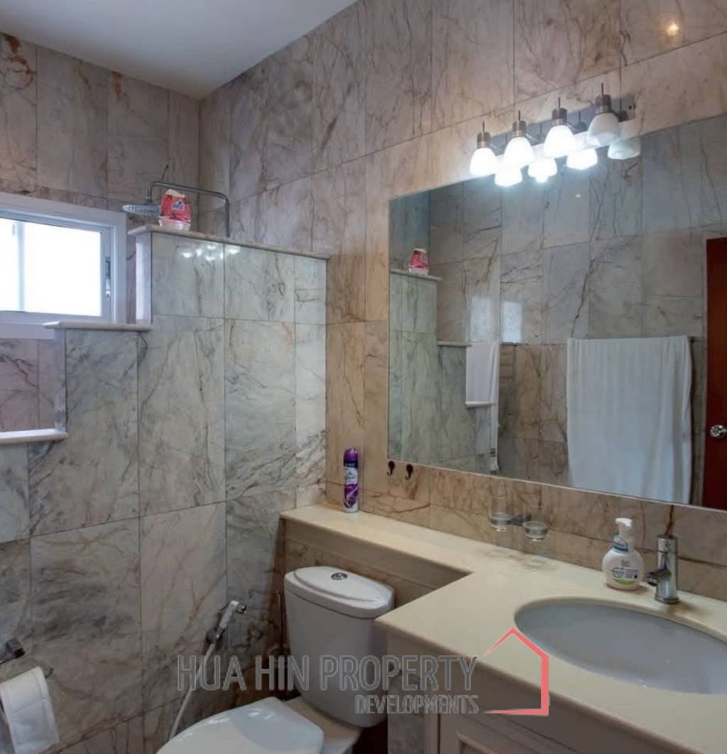 SMART HOUSE VILLAGE 3  : 3 bed prime central location