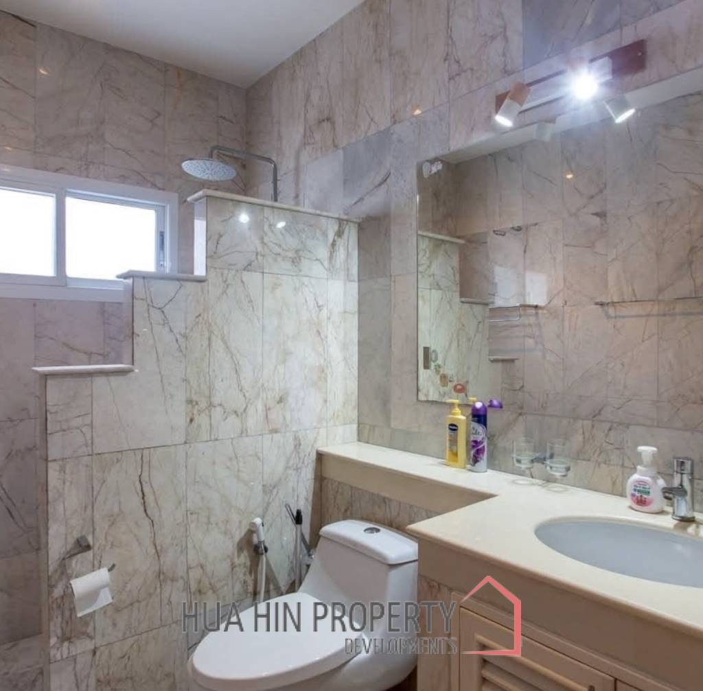 SMART HOUSE VILLAGE 3  : 3 bed prime central location