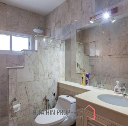 SMART HOUSE VILLAGE 3  : 3 bed prime central location