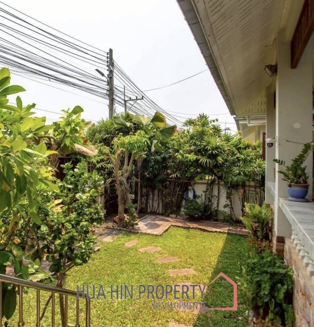 SMART HOUSE VILLAGE 3  : 3 bed prime central location