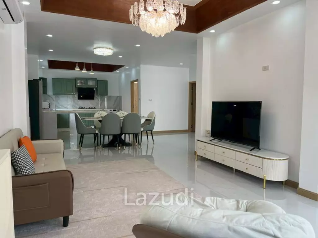 Newly Renovated 4-Bedroom Pool Villa At View Point