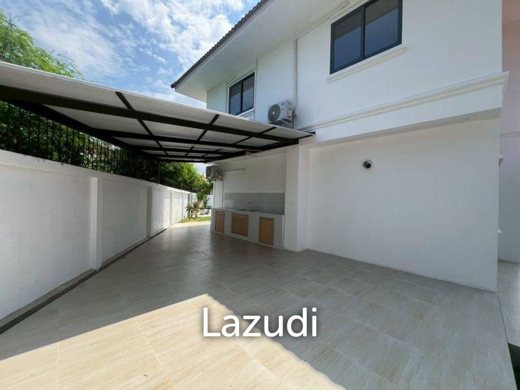 Newly Renovated 4-Bedroom Pool Villa At View Point