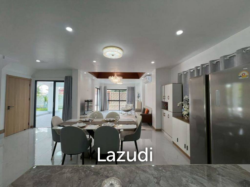 Newly Renovated 4-Bedroom Pool Villa At View Point