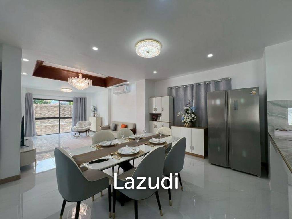 Newly Renovated 4-Bedroom Pool Villa At View Point