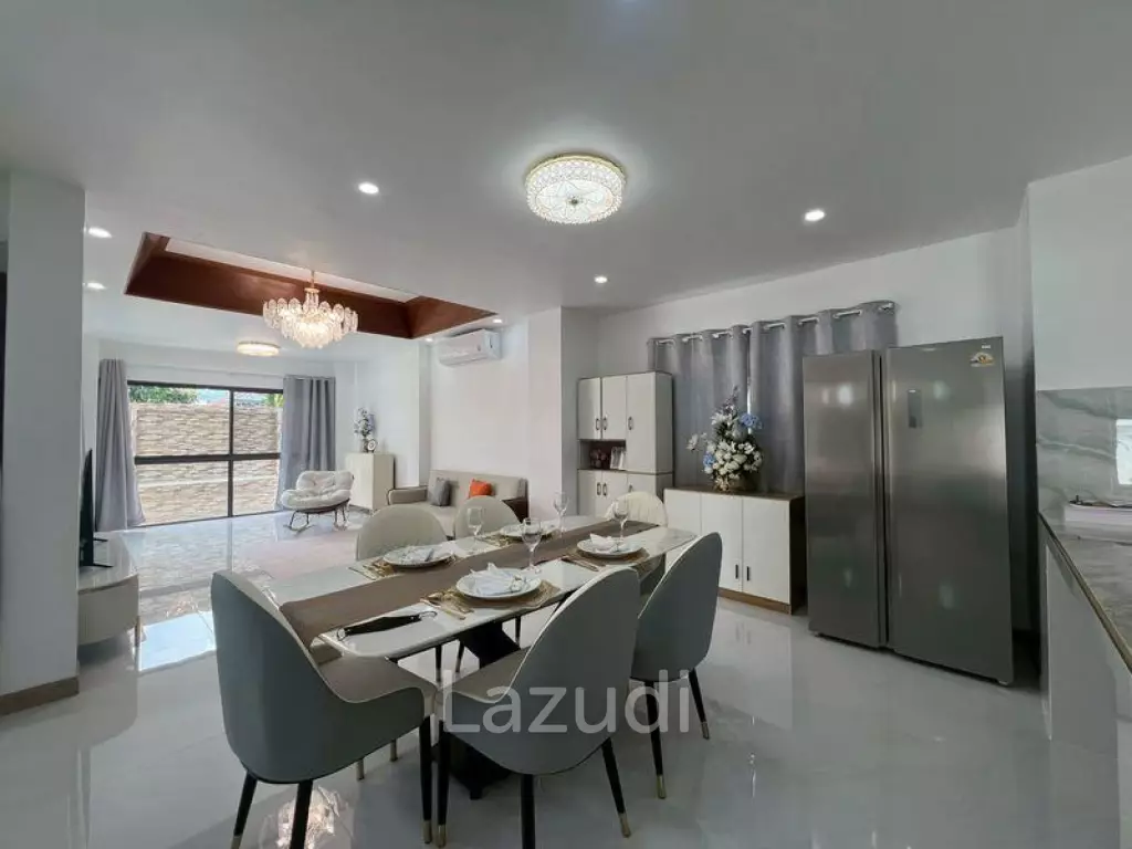 Newly Renovated 4-Bedroom Pool Villa At View Point