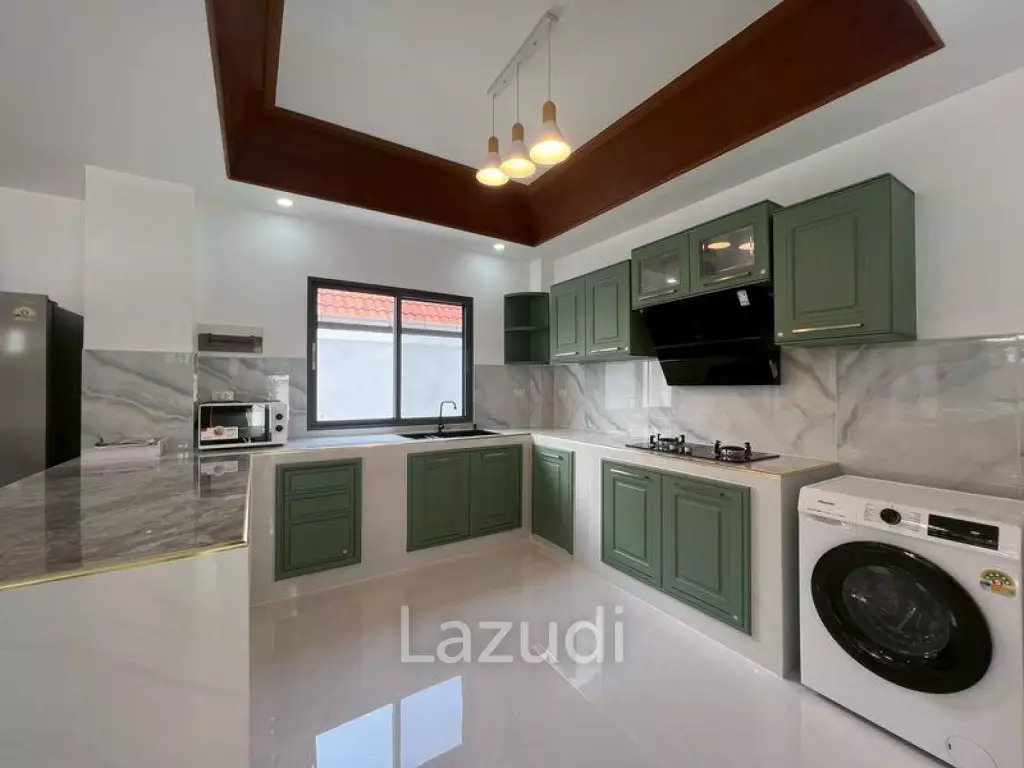 Newly Renovated 4-Bedroom Pool Villa At View Point