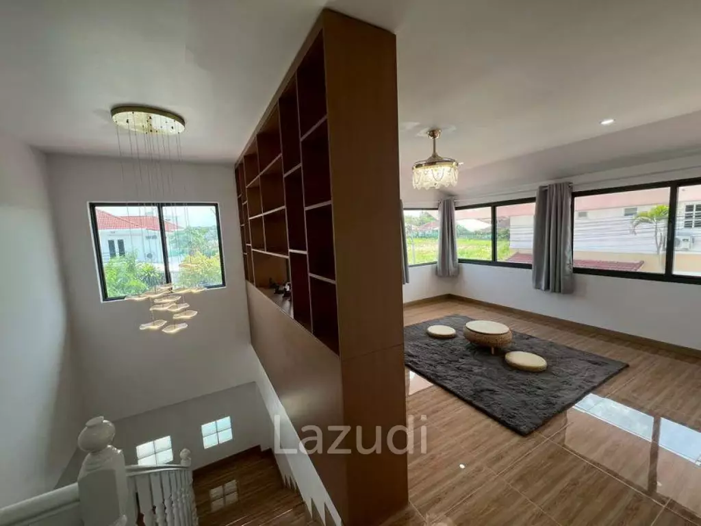 Newly Renovated 4-Bedroom Pool Villa At View Point