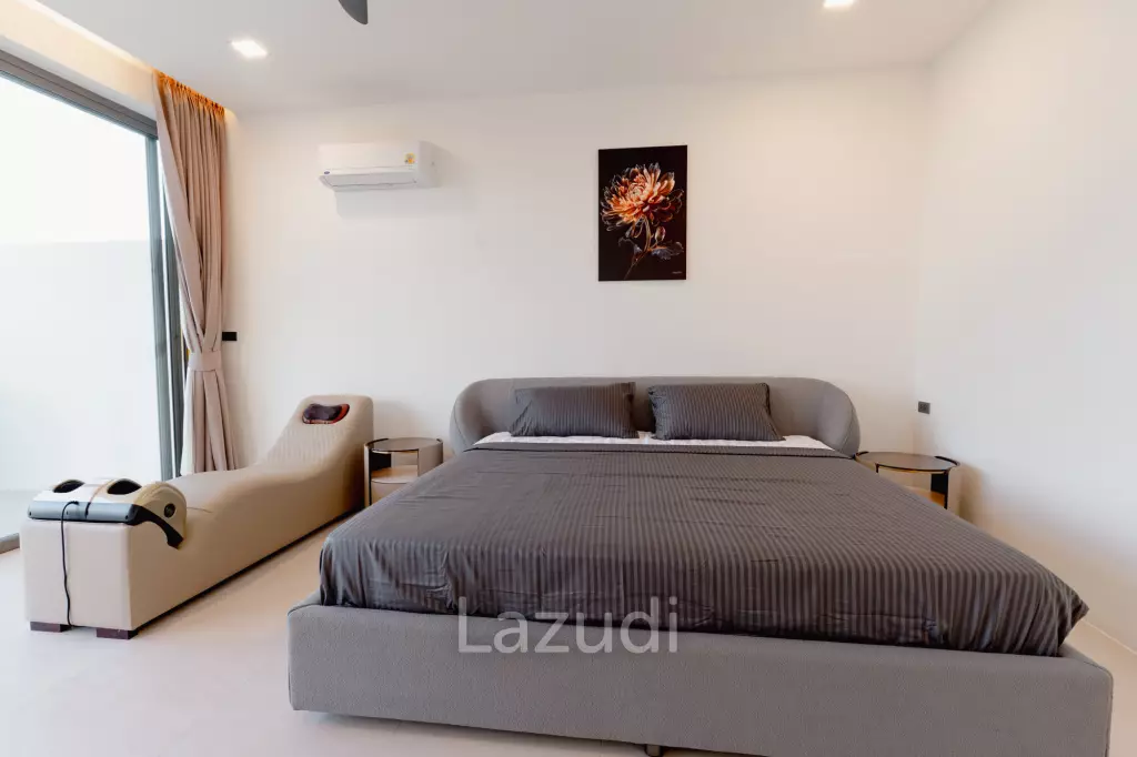 Modern 3-Bedroom Sea View Villa in Chaweng Hills