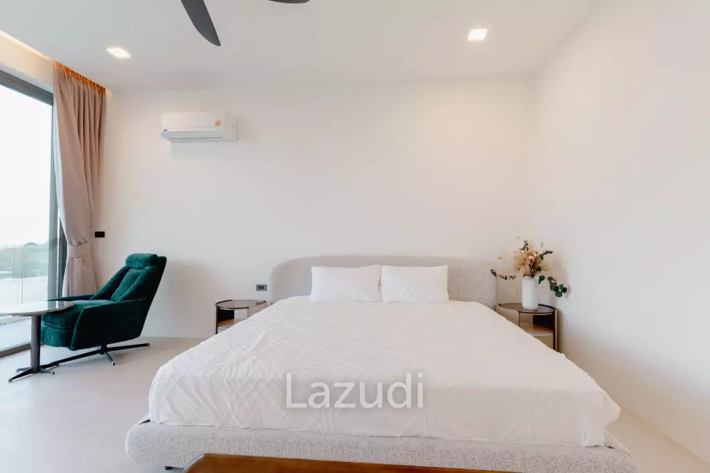 Modern 3-Bedroom Sea View Villa in Chaweng Hills