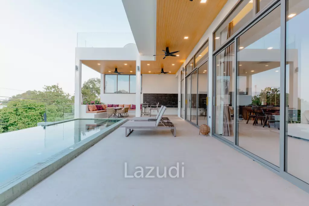 Modern 3-Bedroom Sea View Villa in Chaweng Hills