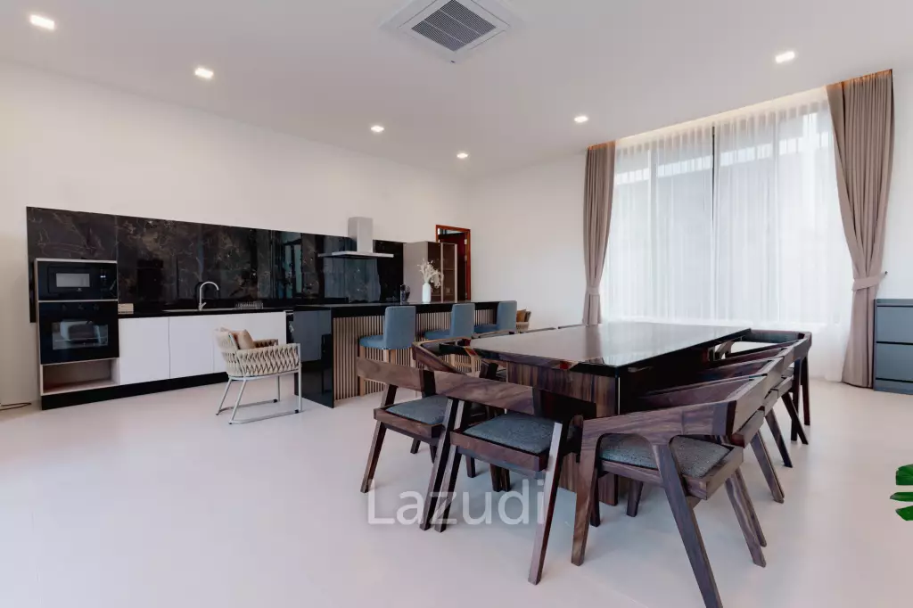Modern 3-Bedroom Sea View Villa in Chaweng Hills