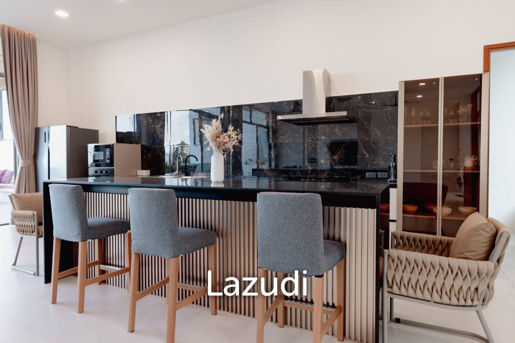 Modern 3-Bedroom Sea View Villa in Chaweng Hills