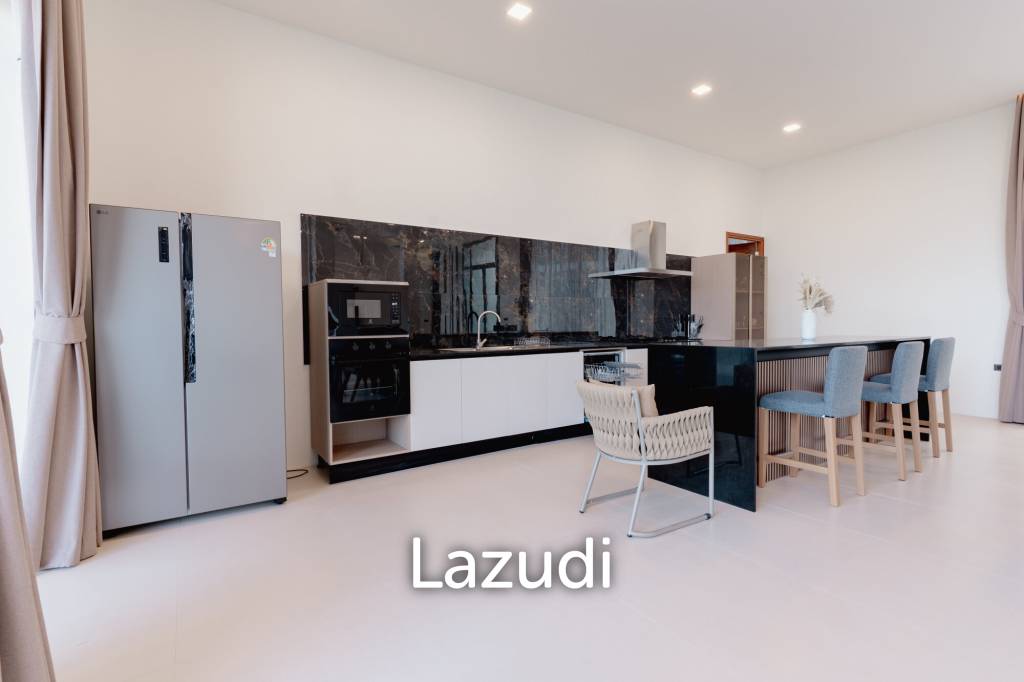 Modern 3-Bedroom Sea View Villa in Chaweng Hills