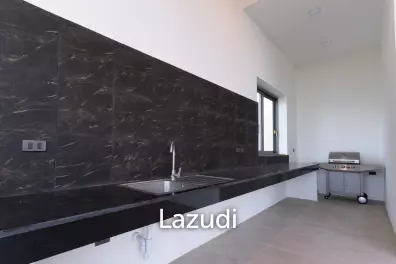 Modern 3-Bedroom Sea View Villa in Chaweng Hills