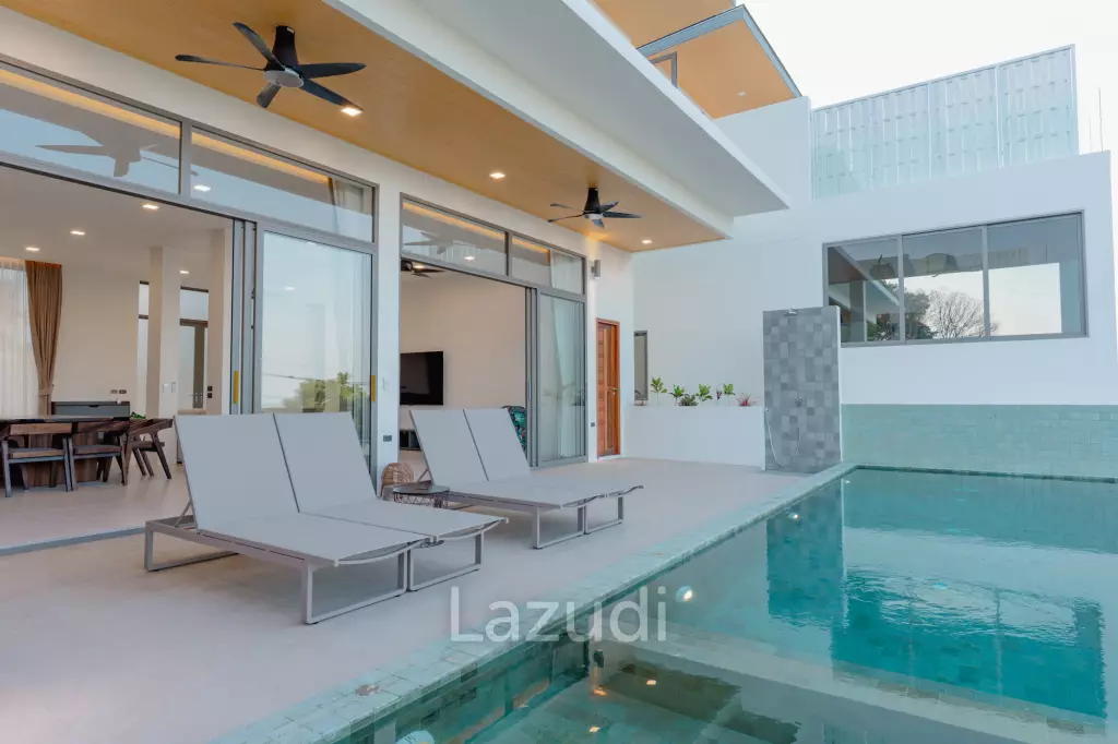 Modern 3-Bedroom Sea View Villa in Chaweng Hills