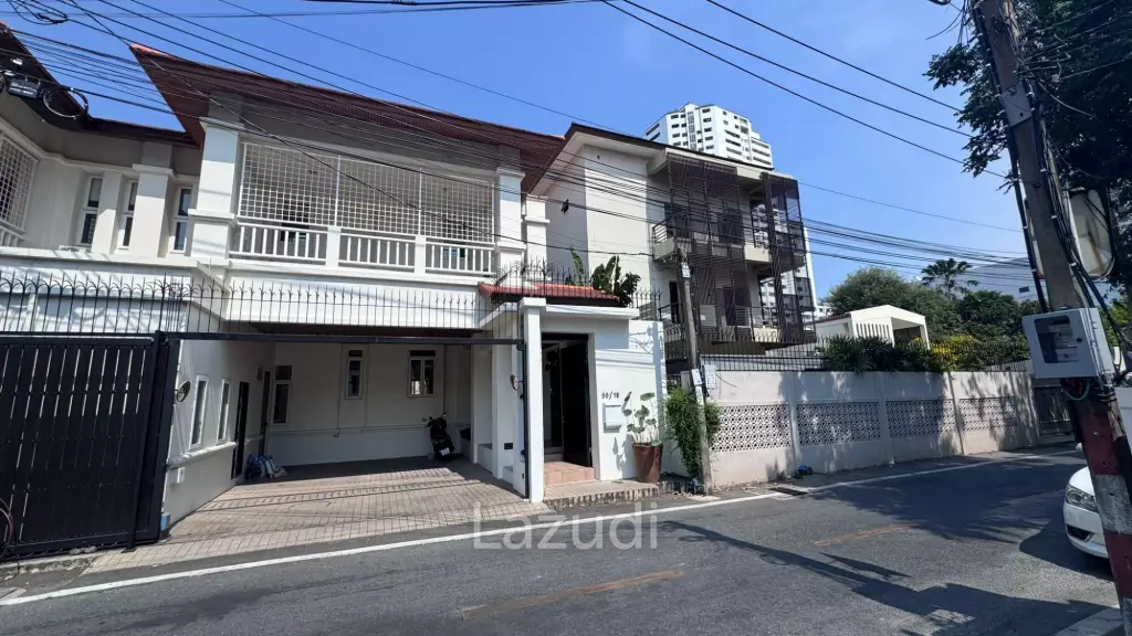 450 sqm 3-Storey Pool Villa in Khlong Tan Nuea, Wattana Bangkok