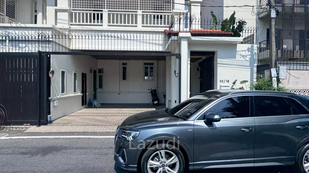 450 sqm 3-Storey Pool Villa in Khlong Tan Nuea, Wattana Bangkok