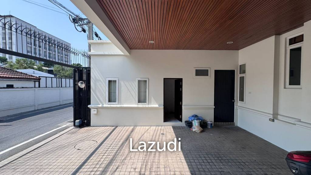 450 sqm 3-Storey Pool Villa in Khlong Tan Nuea, Wattana Bangkok