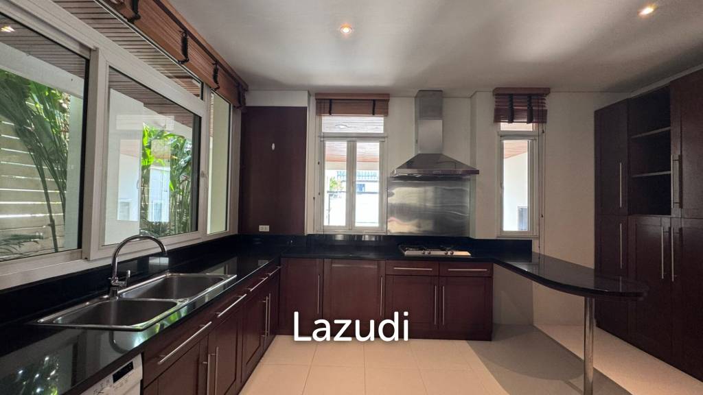 450 sqm 3-Storey Pool Villa in Khlong Tan Nuea, Wattana Bangkok