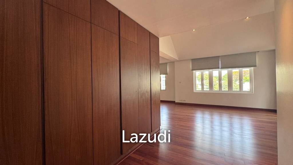 450 sqm 3-Storey Pool Villa in Khlong Tan Nuea, Wattana Bangkok