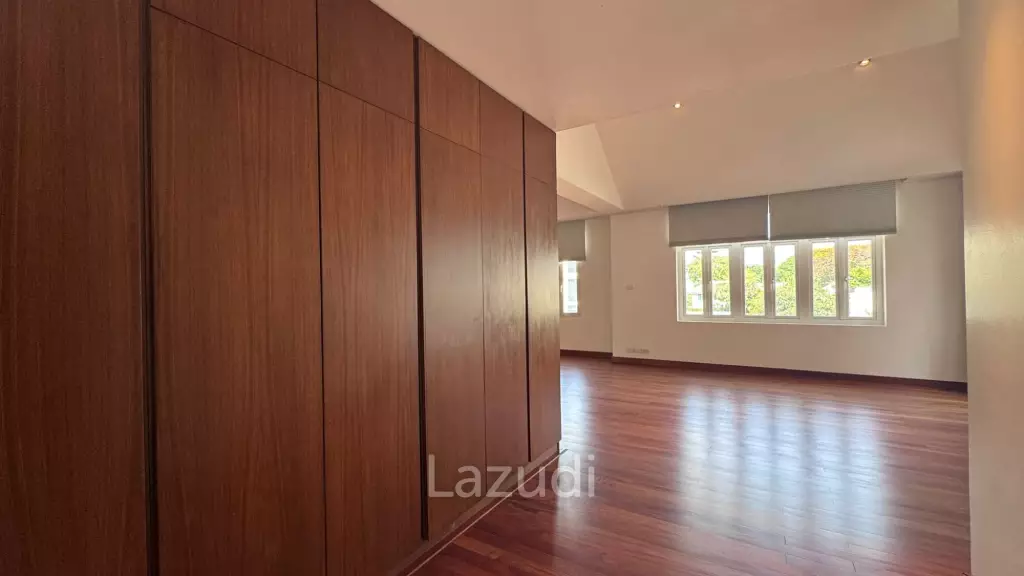 450 sqm 3-Storey Pool Villa in Khlong Tan Nuea, Wattana Bangkok